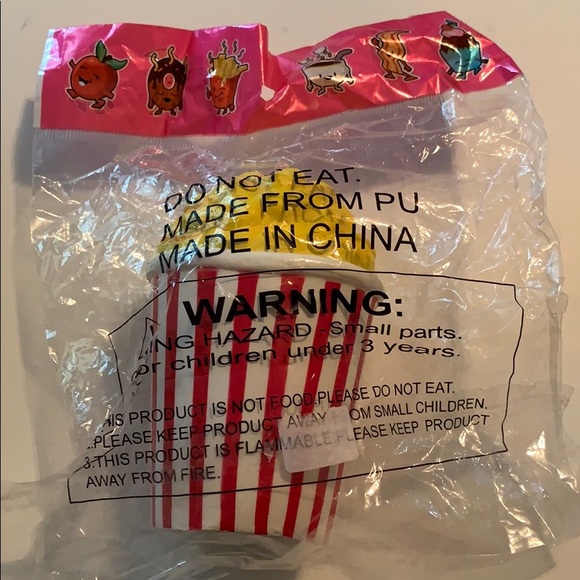 Jumbo Popcorn Squishy - Picture 4 of 4